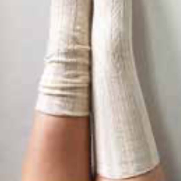 Cable Knit Thigh High socks - Picture 8 of 8